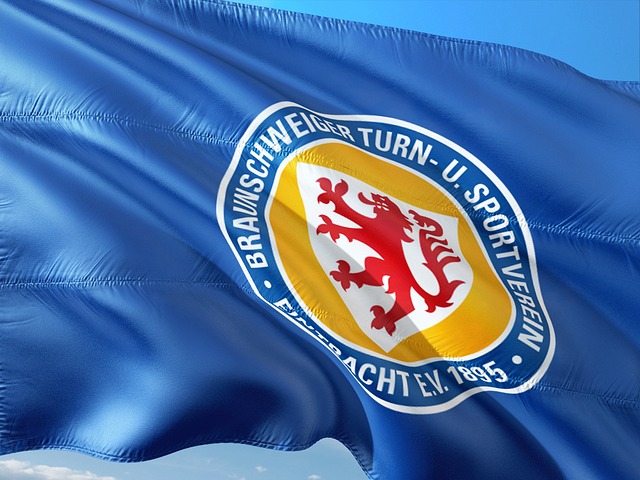 冠賽場上成 冠賽場上成