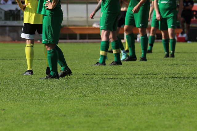 歐聯杯半決賽次回合阿森納0-0比利亞雷亞爾 奧巴梅揚兩中柱.